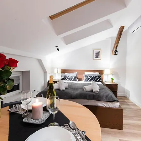Dietla 99 - Ideal Location - In The Heart Of 아파트호텔