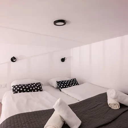 Dietla 99 - Ideal Location - In The Heart Of