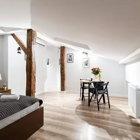 Apart Otel Dietla 99 - Ideal Location - In The Heart Of