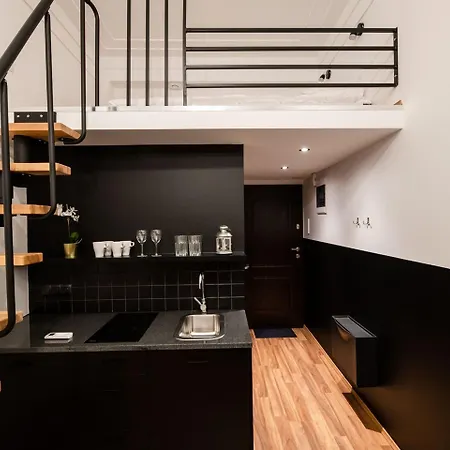 Apart Otel Dietla 99 - Ideal Location - In The Heart Of