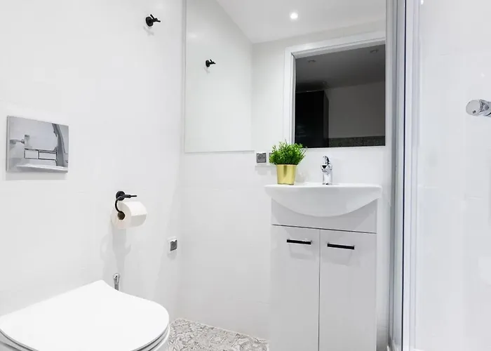 Dietla 99 - Ideal Location - In The Heart Of