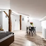 アパートホテル Dietla 99 - Ideal Location - In The Heart Of